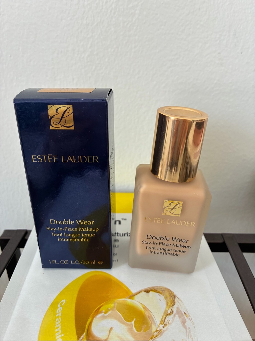 Estee Lauder Double Wear Stay-in-Place Makeup -2N2 BUFF